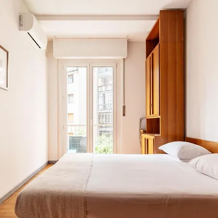 Trilocale In Stile Milanese In Solari アパート ミラノ